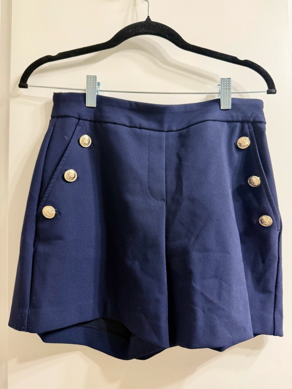 Classic Navy High-Waist Women’s Tailored Skort with Gold Buttons sz 2